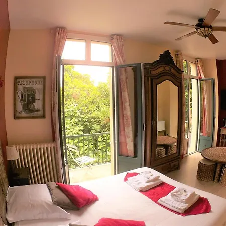 La Carcassonne, D Hotes, B&b, Face A La Cite Medievale