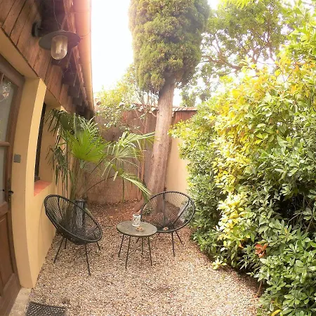 La Carcassonne, D Hotes, B&b, Face A La Cite Medievale 4* Каркассон