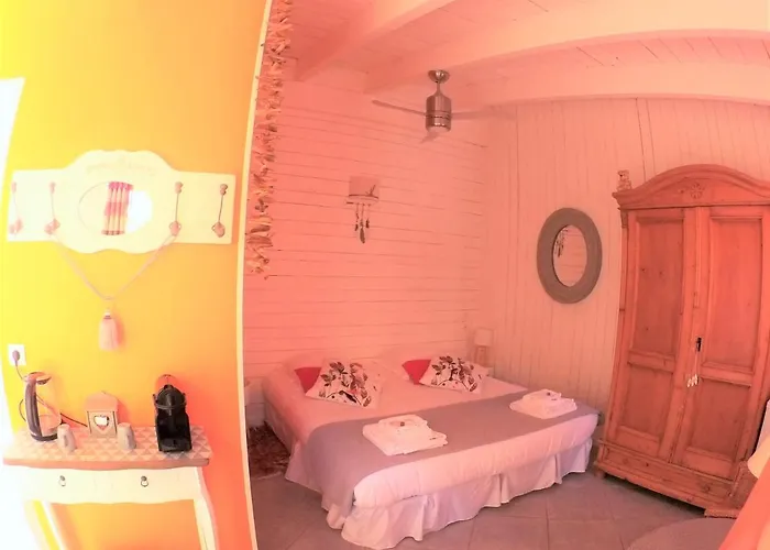 Nocleg ze śniadaniem La Carcassonne, D Hotes, B&b, Face A La Cite Medievale