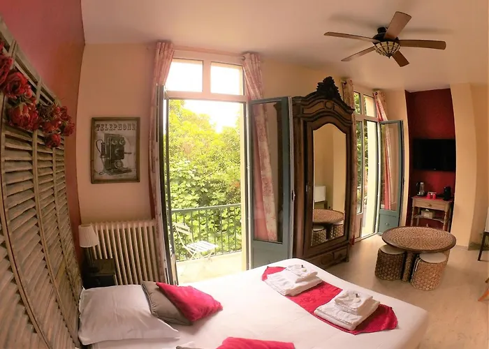 La Carcassonne, D Hotes, B&b, Face A La Cite Medievale