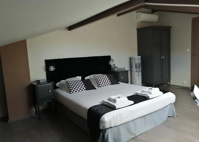 Nocleg ze śniadaniem La Carcassonne, D Hotes, B&b, Face A La Cite Medievale Carcassonne